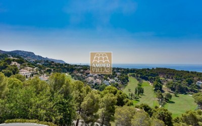 Exclusiva villa con impresionantes vistas panorámicas junto al Club de Golf de Altea